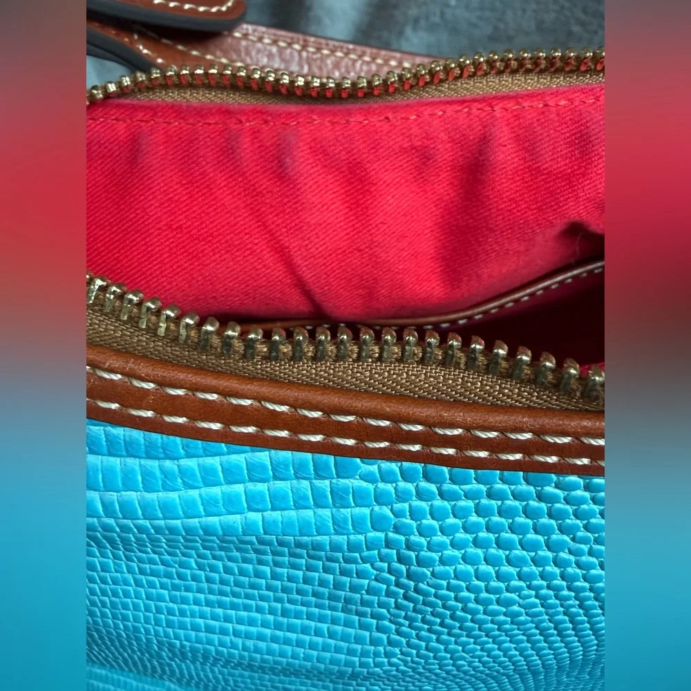🤎DOONEY & BOURKE🤎Lizard-Embossed Leather Hobo Bag in Aqua Blue/EUC